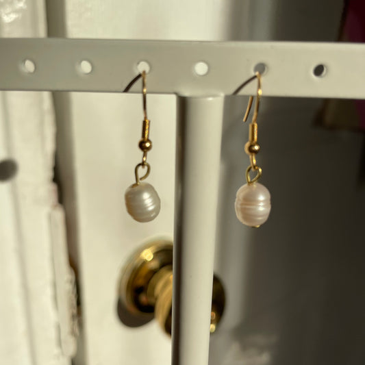 Freshwater pearls earrings